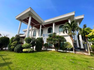Haus zum Kauf mit 6 Zimmer in Bang Lamung, Chonburi