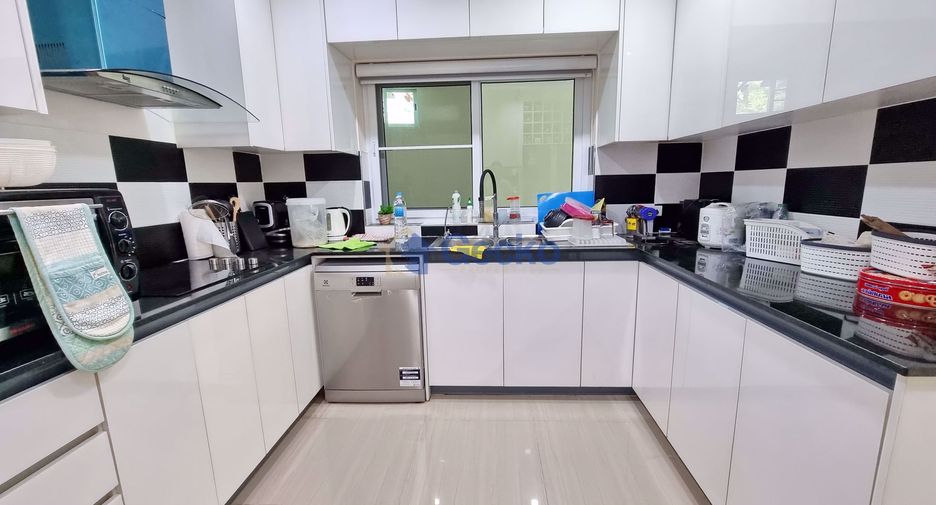 À vendre 7 chambres maison à East Pattaya, Pattaya