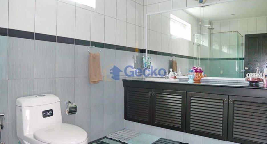 For sale 5 bedrooms house in East Pattaya, Pattaya