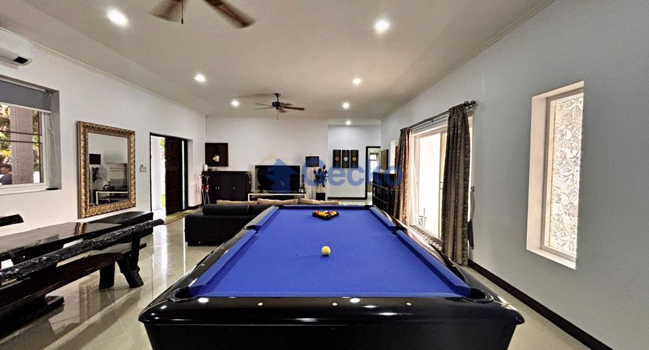 For sale 3 bedrooms house in East Pattaya, Pattaya