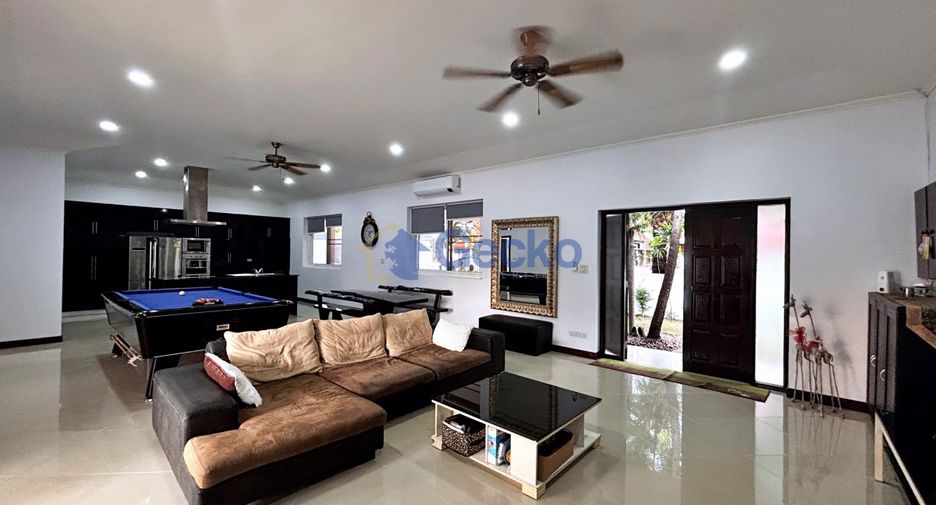 For sale 3 bedrooms house in East Pattaya, Pattaya