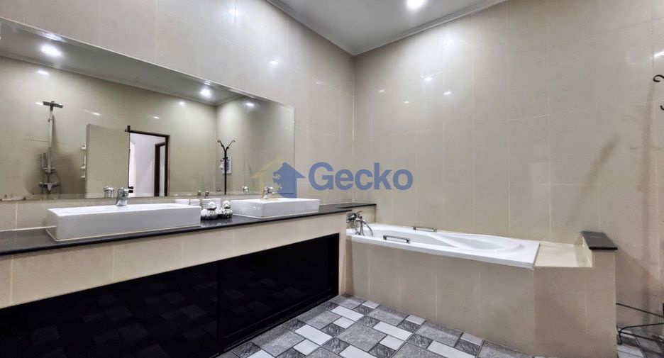 For sale 3 bedrooms house in East Pattaya, Pattaya