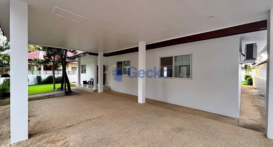 For sale 3 bedrooms house in East Pattaya, Pattaya