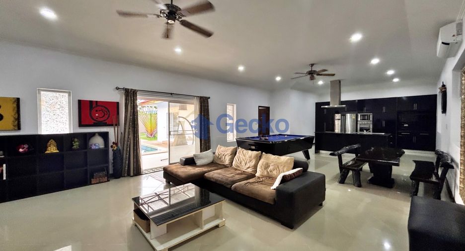 For sale 3 bedrooms house in East Pattaya, Pattaya
