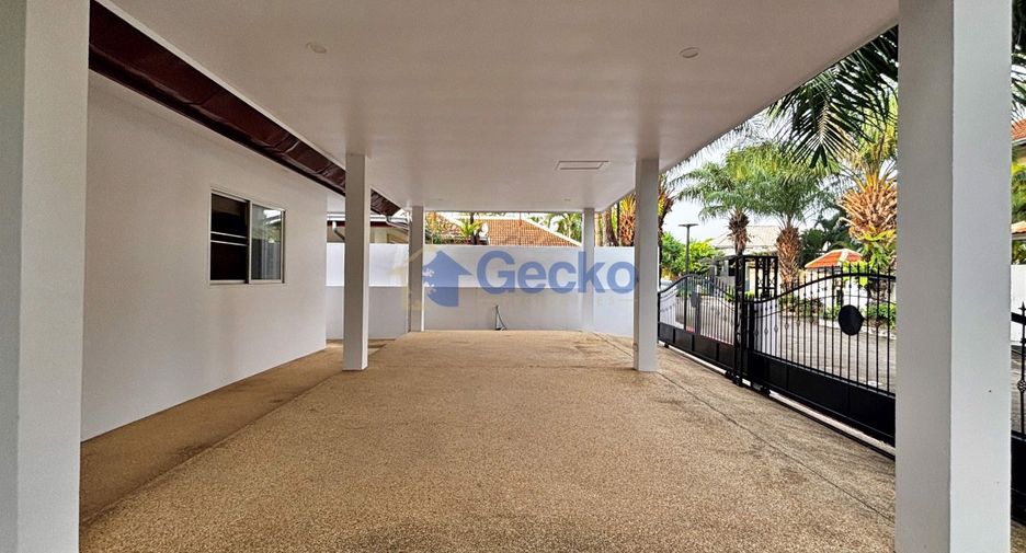 For sale 3 bedrooms house in East Pattaya, Pattaya