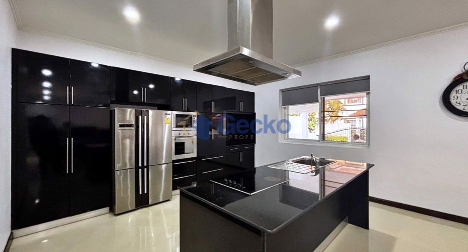 For sale 3 bedrooms house in East Pattaya, Pattaya