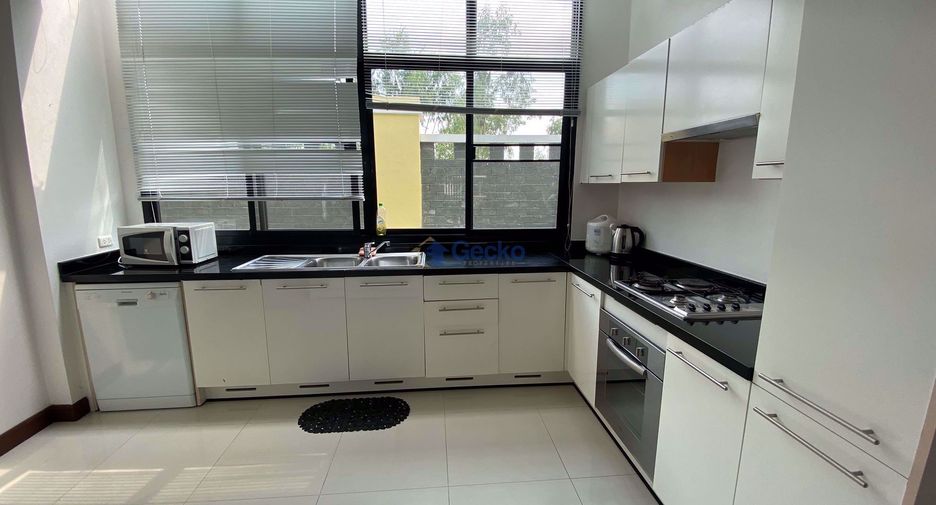 For rent and for sale 4 bedrooms house in East Pattaya, Pattaya