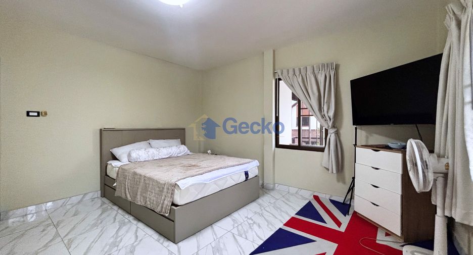 For sale 3 bedrooms house in East Pattaya, Pattaya