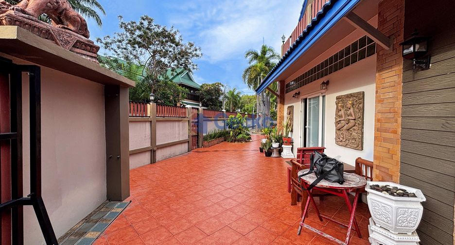 For sale 3 bedrooms house in East Pattaya, Pattaya