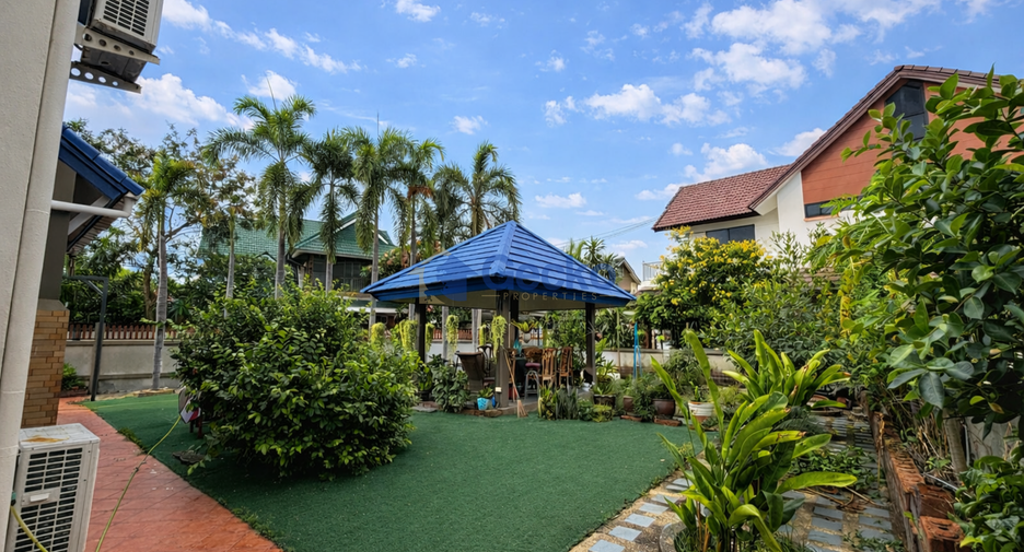 For sale 3 bedrooms house in East Pattaya, Pattaya