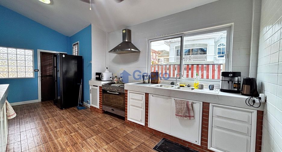 For sale 3 bedrooms house in East Pattaya, Pattaya