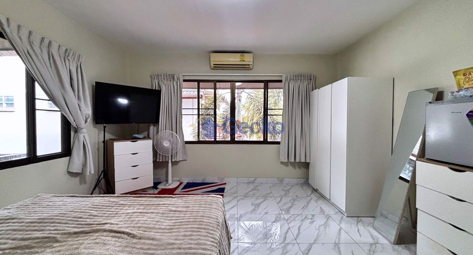 For sale 3 bedrooms house in East Pattaya, Pattaya