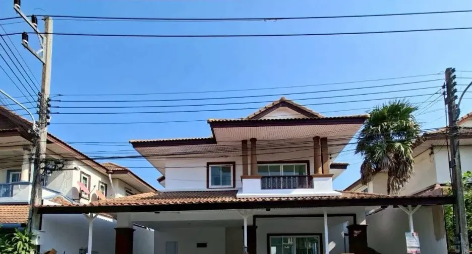 Casa en venta de 4 habitaciones en Sam Phran, Nakhon Pathom