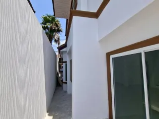 For sale 4 ベッドルーム house in Sam Phran, Nakhon Pathom