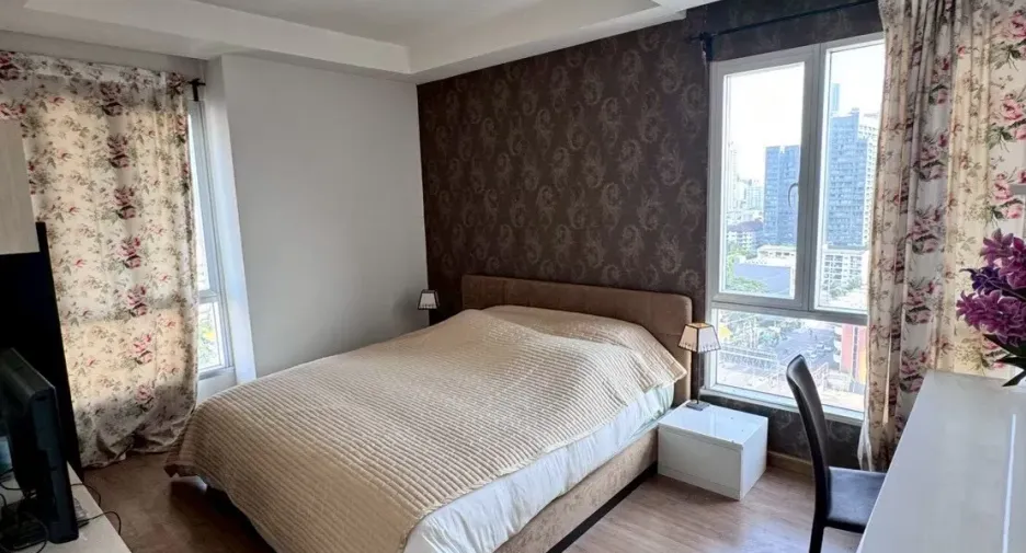 For sale 2 ベッドルーム condo in Watthana, Bangkok