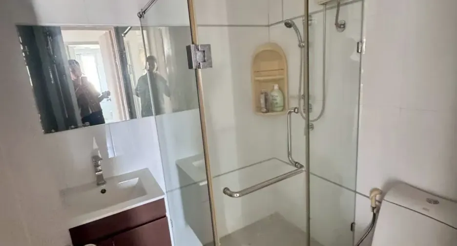 For sale 2 ベッドルーム condo in Watthana, Bangkok