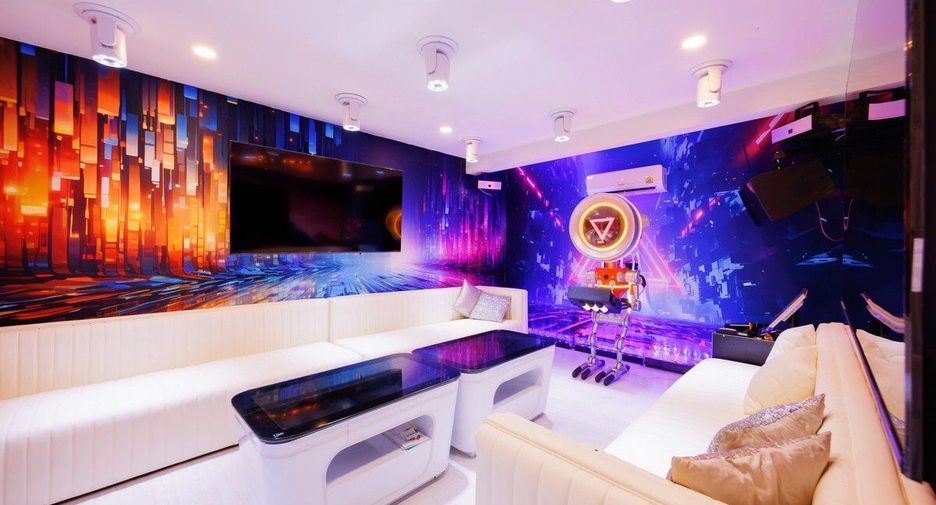 For rent 7 bedrooms villa in Watthana, Bangkok