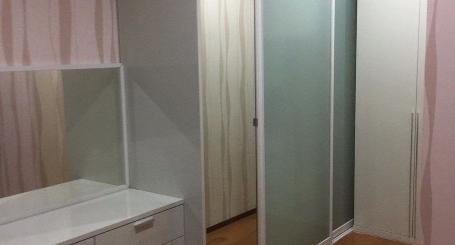 For sale 1 bed condo in Khlong San, Bangkok