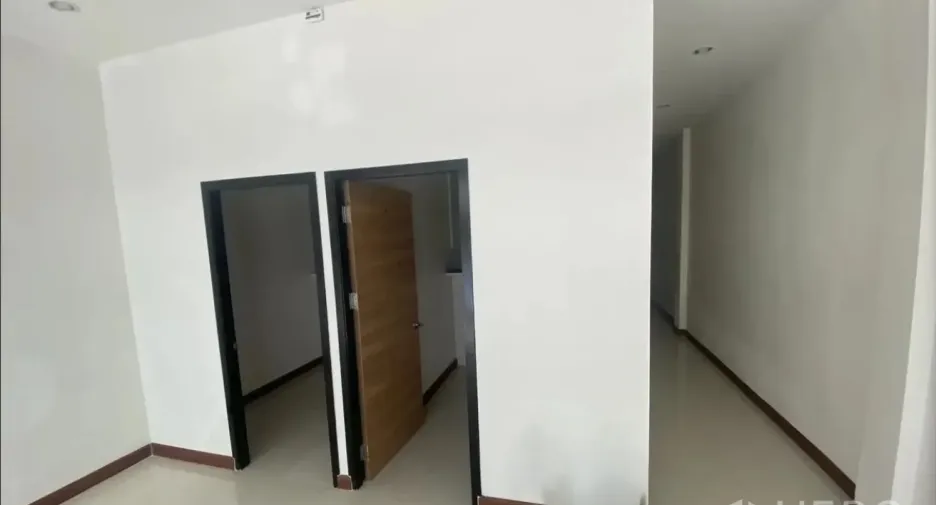 For rent retail Space in Bang Rak, Bangkok