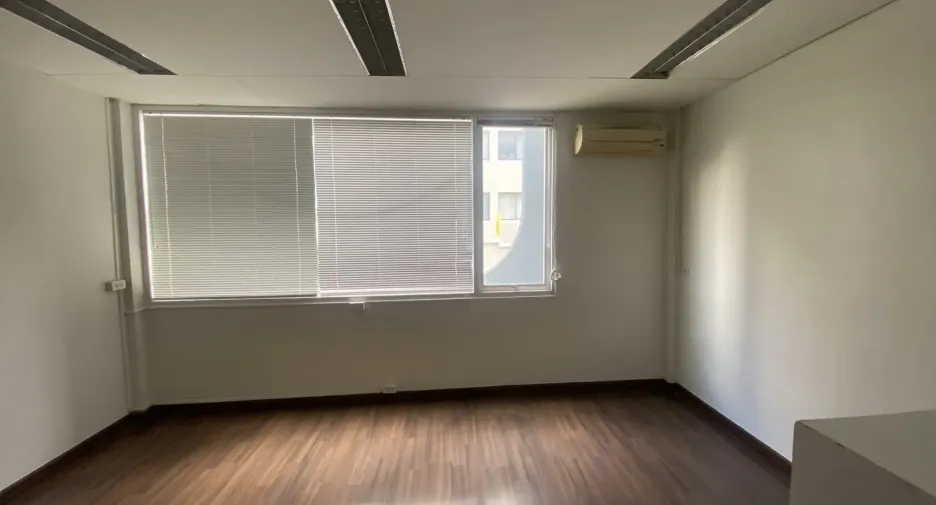 For rent retail Space in Bang Rak, Bangkok