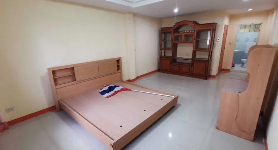 For rent retail Space in Suan Luang, Bangkok