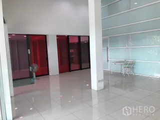 For rent and for sale retail Space in Khan Na Yao, Bangkok