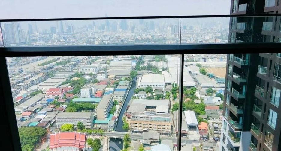 For sale 2 bedrooms condo in Yan Nawa, Bangkok