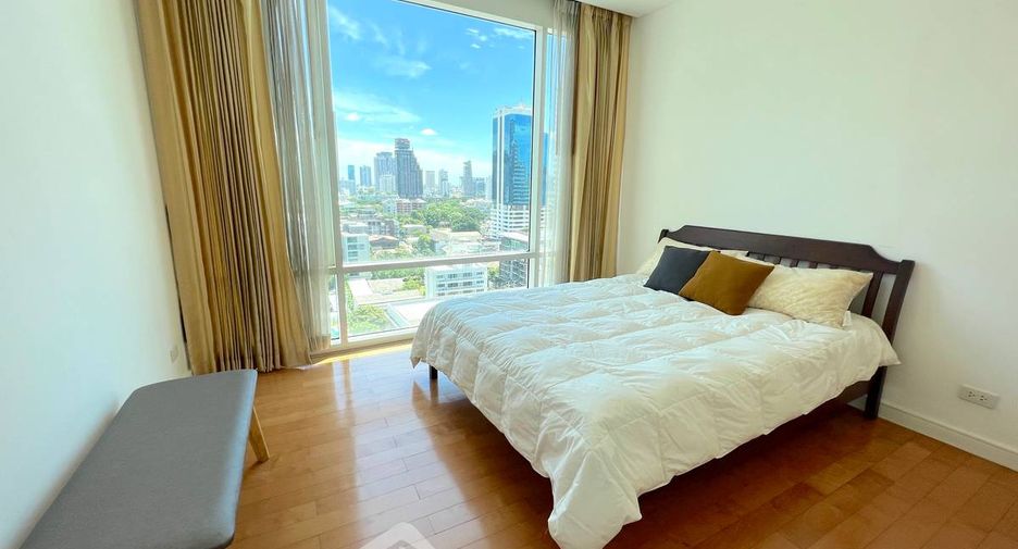 For sale 2 bedrooms condo in Khlong Toei, Bangkok