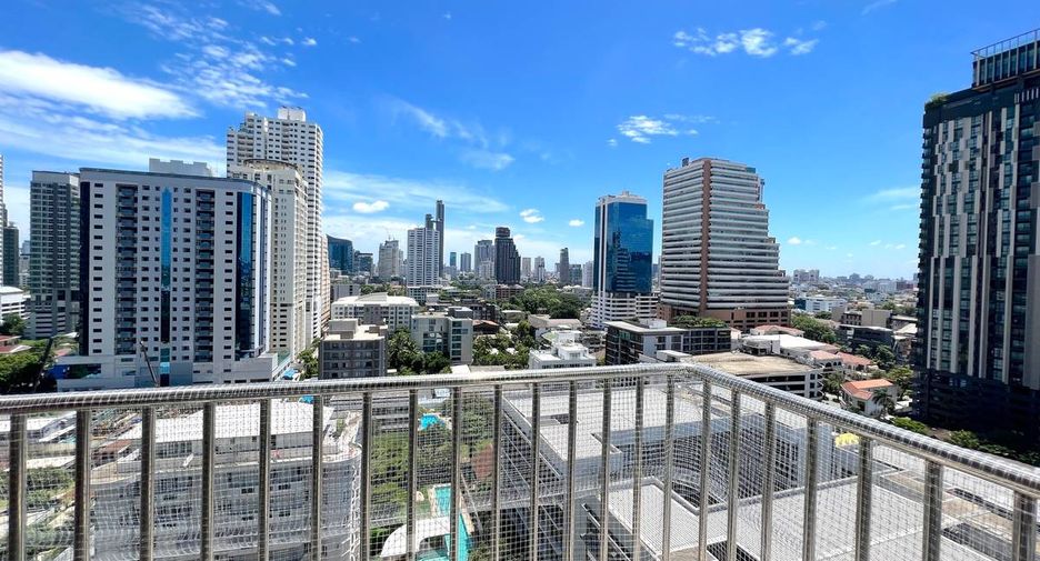 For sale 2 bedrooms condo in Khlong Toei, Bangkok