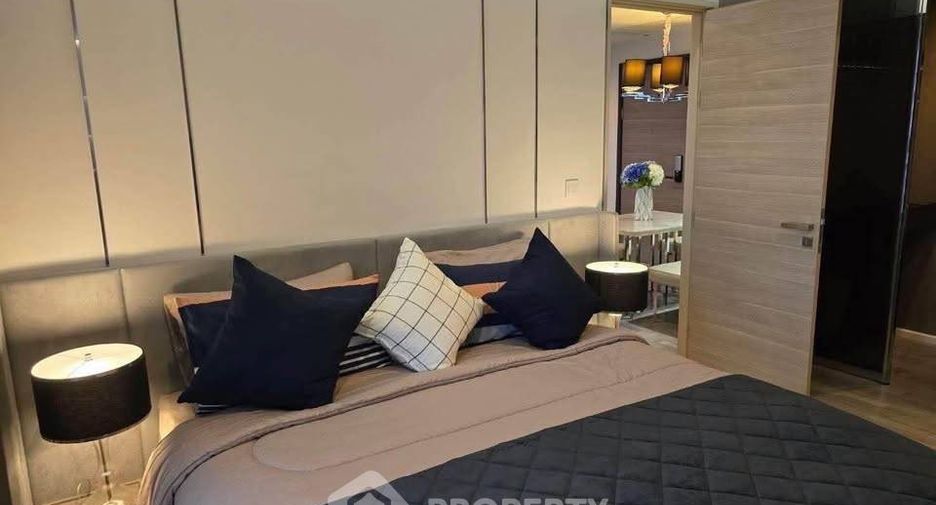 For sale 2 bedrooms condo in Sathon, Bangkok