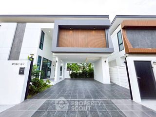 For sale 4 bedrooms villa in Bang Lamung, Chonburi