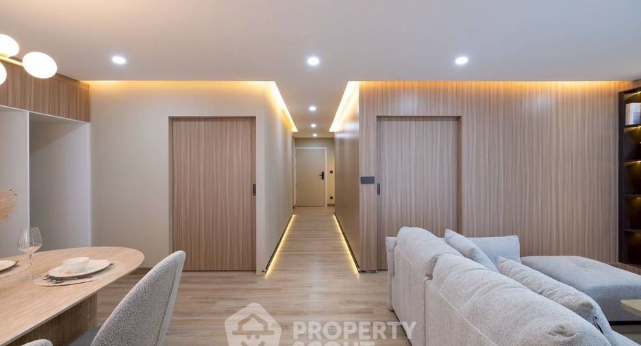 For sale 2 bedrooms condo in Watthana, Bangkok