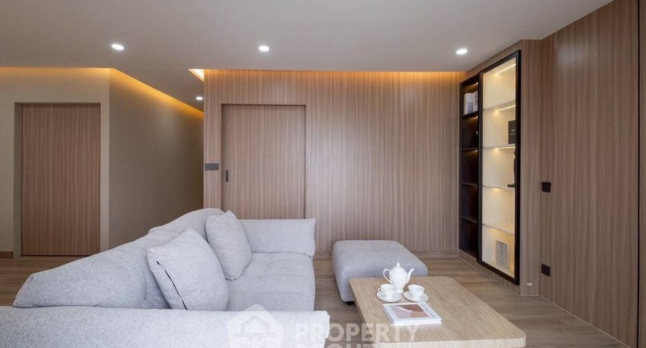 For sale 2 bedrooms condo in Watthana, Bangkok