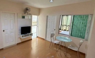 For sale 1 Beds condo in Huai Khwang, Bangkok
