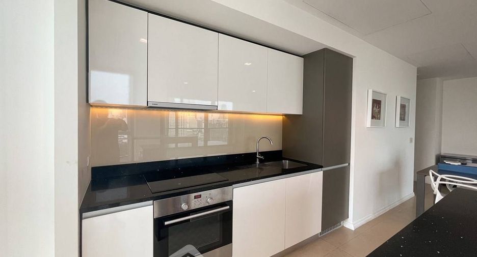 Condo en venta de 2 habitaciones en Sathon, Bangkok