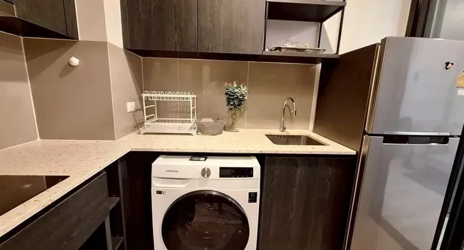 For rent 1 bed condo in Huai Khwang, Bangkok