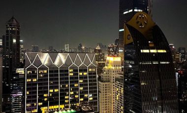 For rent 3 bedrooms condo in Pathum Wan, Bangkok