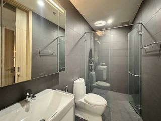 For rent 3 bedrooms condo in Pathum Wan, Bangkok