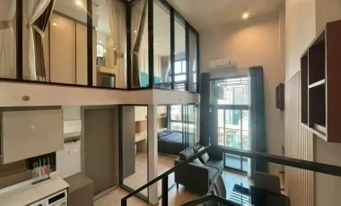 Condo en alquiler de 2 habitaciones en Huai Khwang, Bangkok