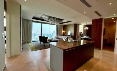 À louer 3 chambres condo à Khlong San, Bangkok