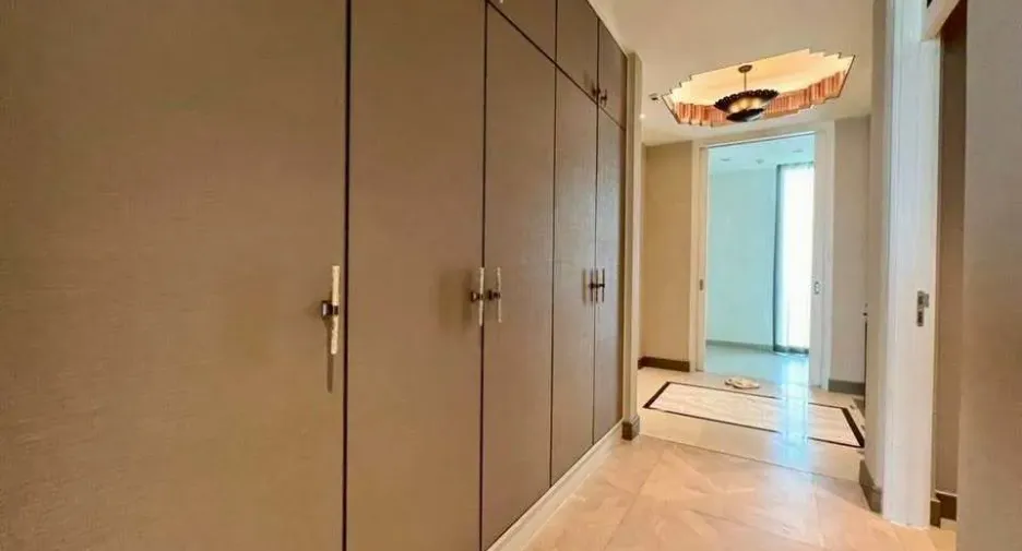 For rent 3 bedrooms condo in Khlong San, Bangkok