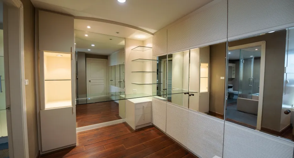 Wohnung zum Kauf und zur Miete mit 3 Zimmer in Khlong Toei, Bangkok