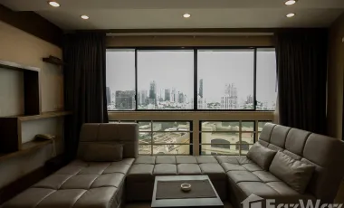 À vendre et à louer 3 chambres condo à Khlong Toei, Bangkok