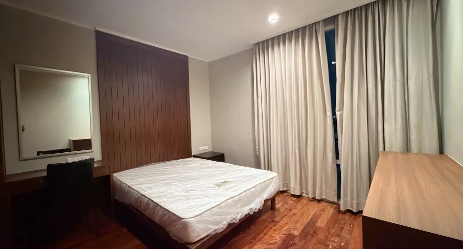 À louer 3 chambres condo à Khlong Toei, Bangkok