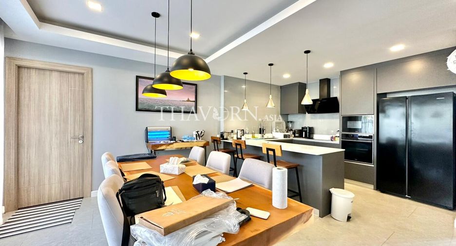 For sale 4 bedrooms house in South Pattaya, Pattaya