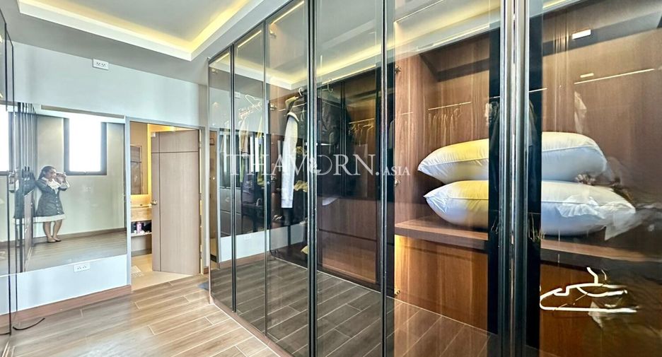 For sale 4 bedrooms house in South Pattaya, Pattaya
