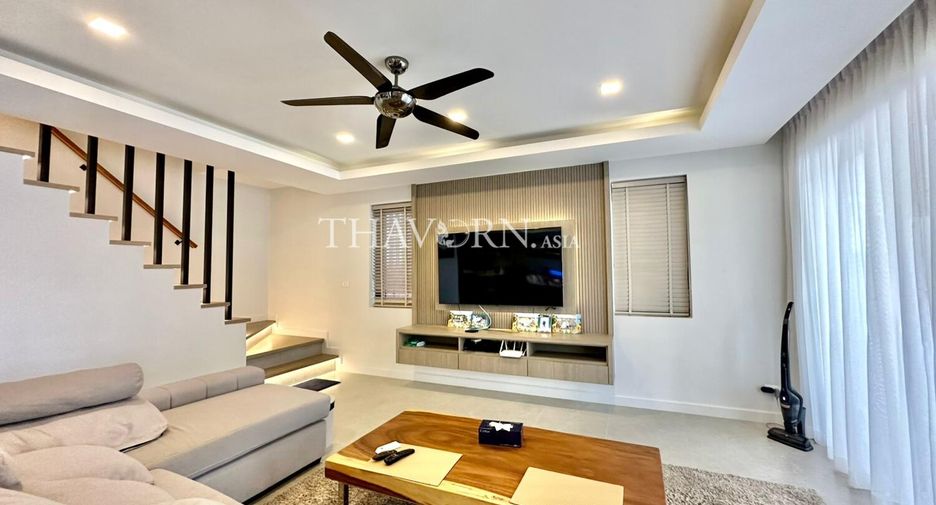 For sale 4 bedrooms house in South Pattaya, Pattaya