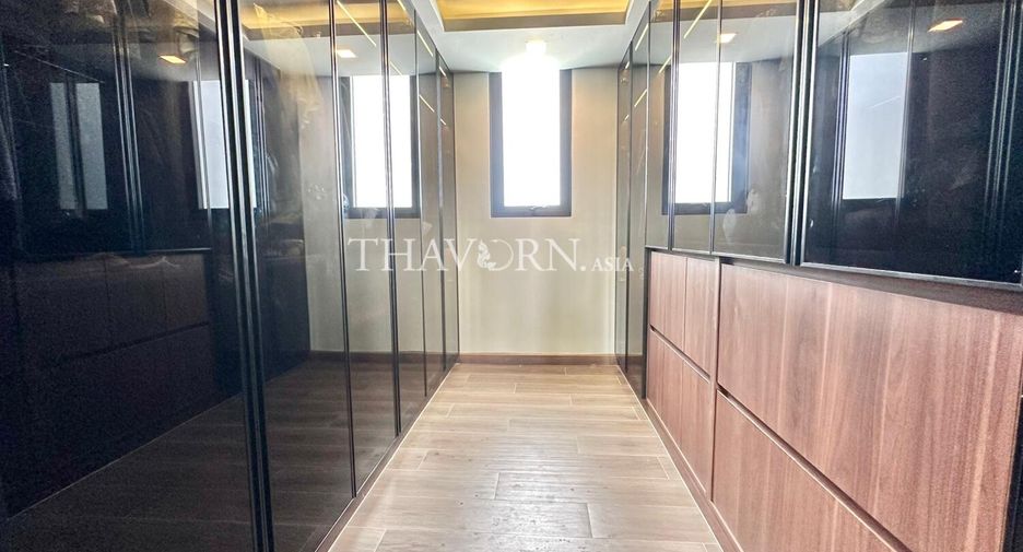 For sale 4 bedrooms house in South Pattaya, Pattaya