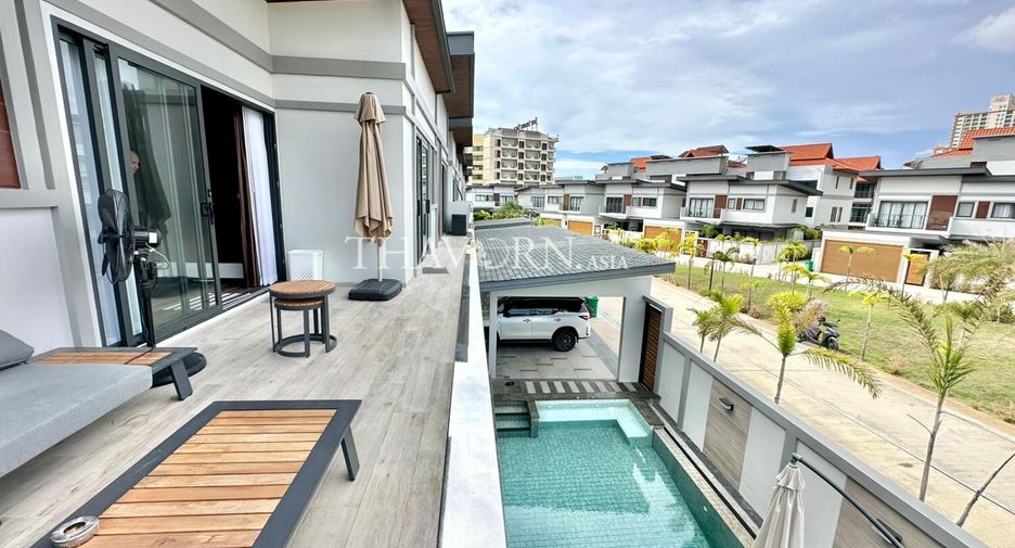 For sale 4 bedrooms house in South Pattaya, Pattaya