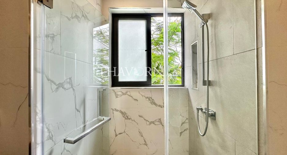 For sale 4 bedrooms house in South Pattaya, Pattaya